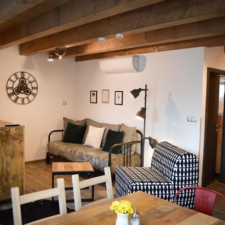 Apartmany Okrouhla โนวีบอร์ ภายนอก รูปภาพ