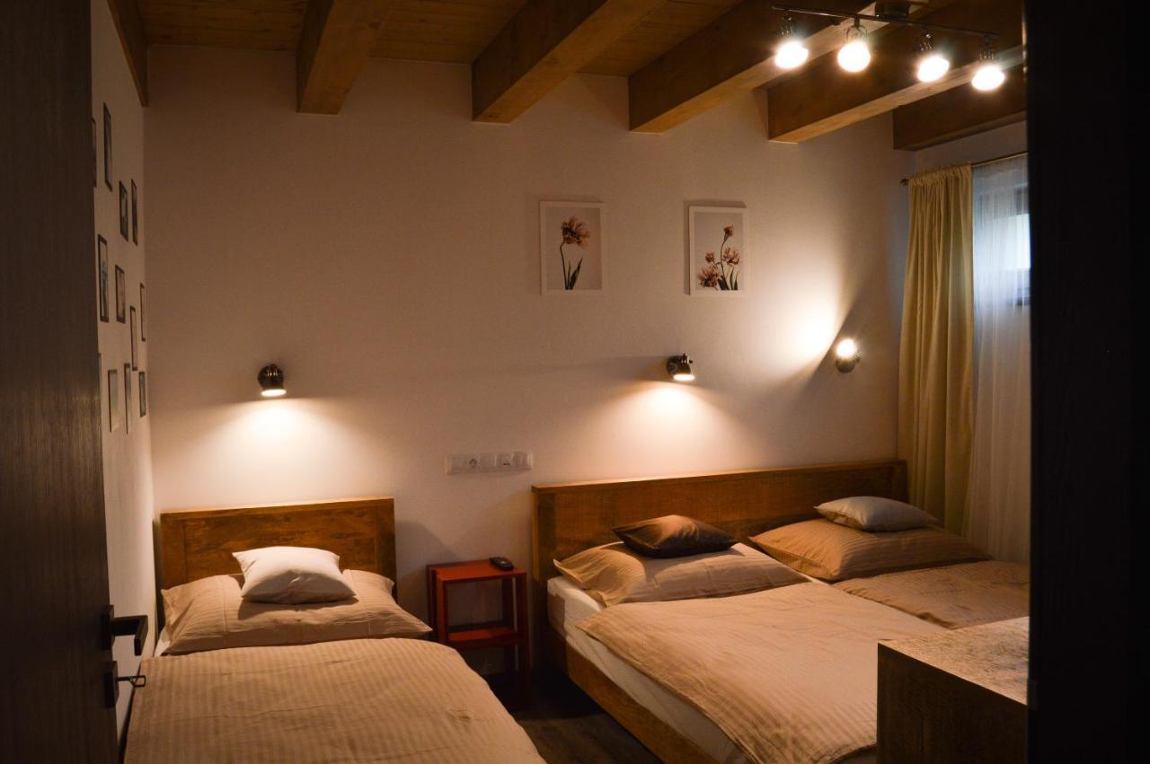 Apartmany Okrouhla โนวีบอร์ ภายนอก รูปภาพ