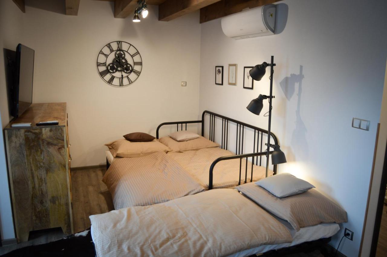 Apartmany Okrouhla โนวีบอร์ ภายนอก รูปภาพ
