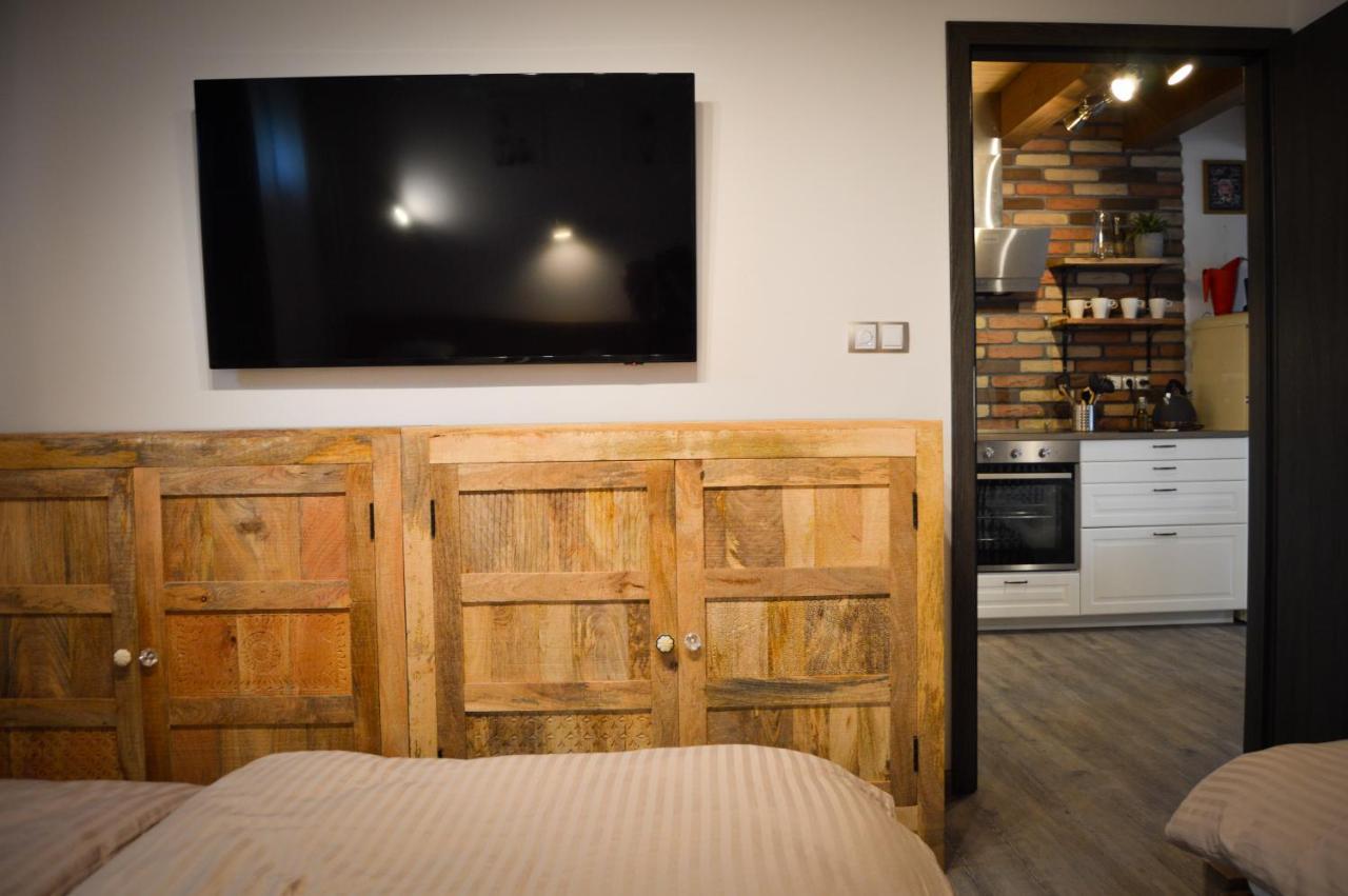 Apartmany Okrouhla โนวีบอร์ ภายนอก รูปภาพ