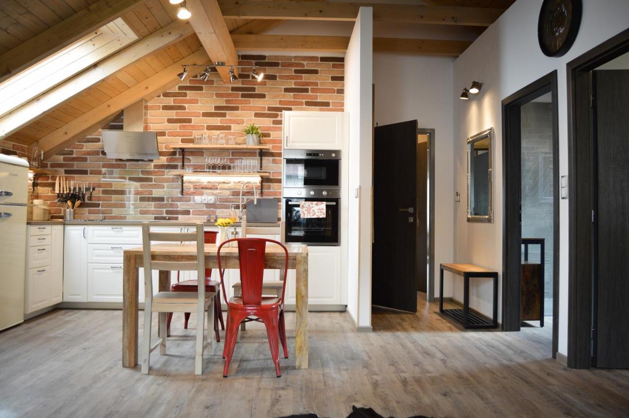 Apartmany Okrouhla โนวีบอร์ ภายนอก รูปภาพ